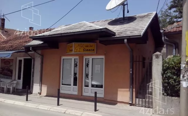 Poslovni prostor | 4zida