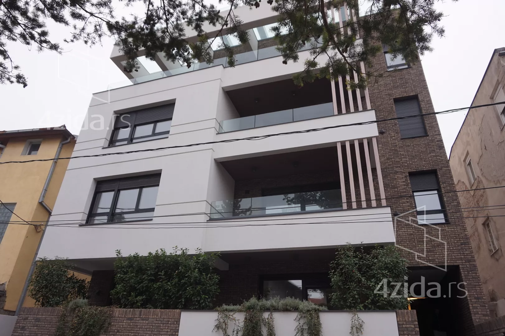 Četvorosoban stan | 4zida