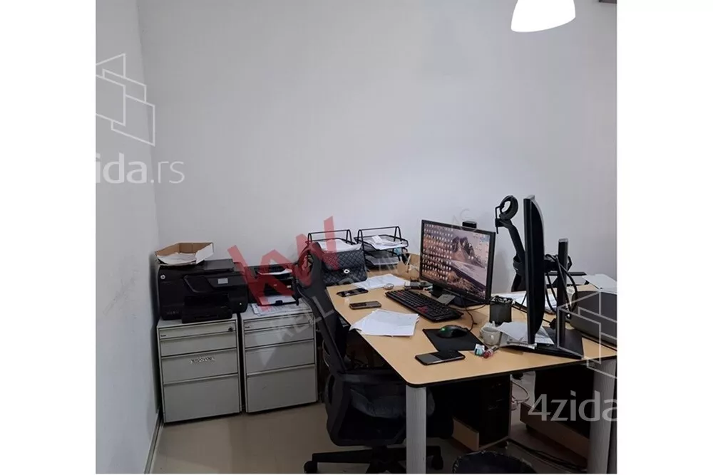 Lokal | 4zida