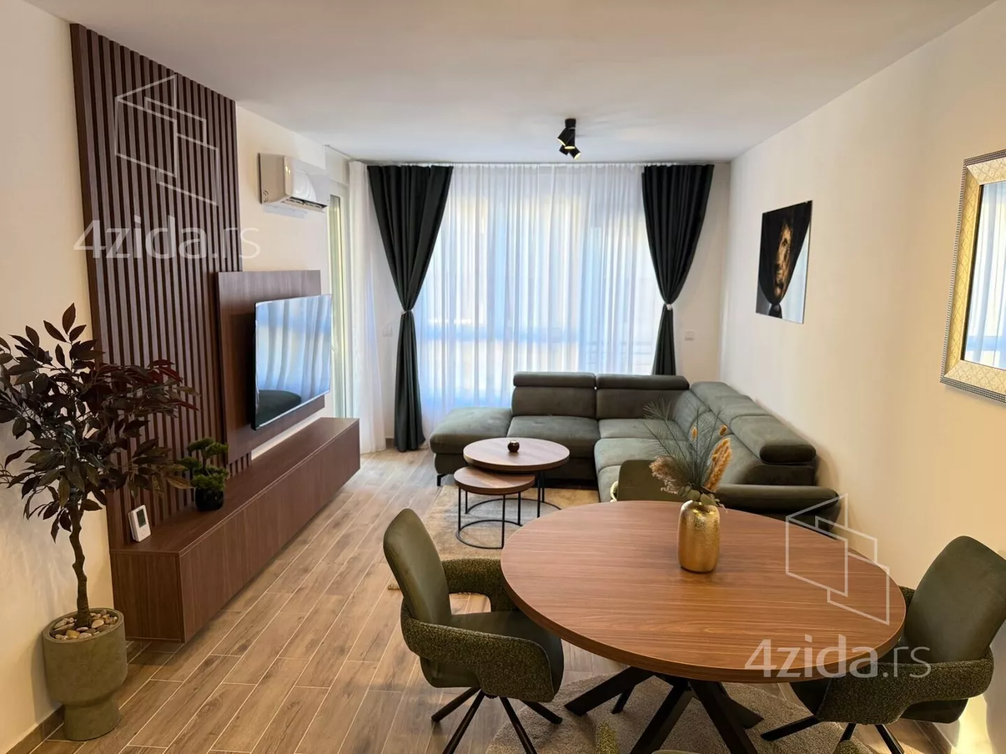 Jednoiposoban stan | 4zida