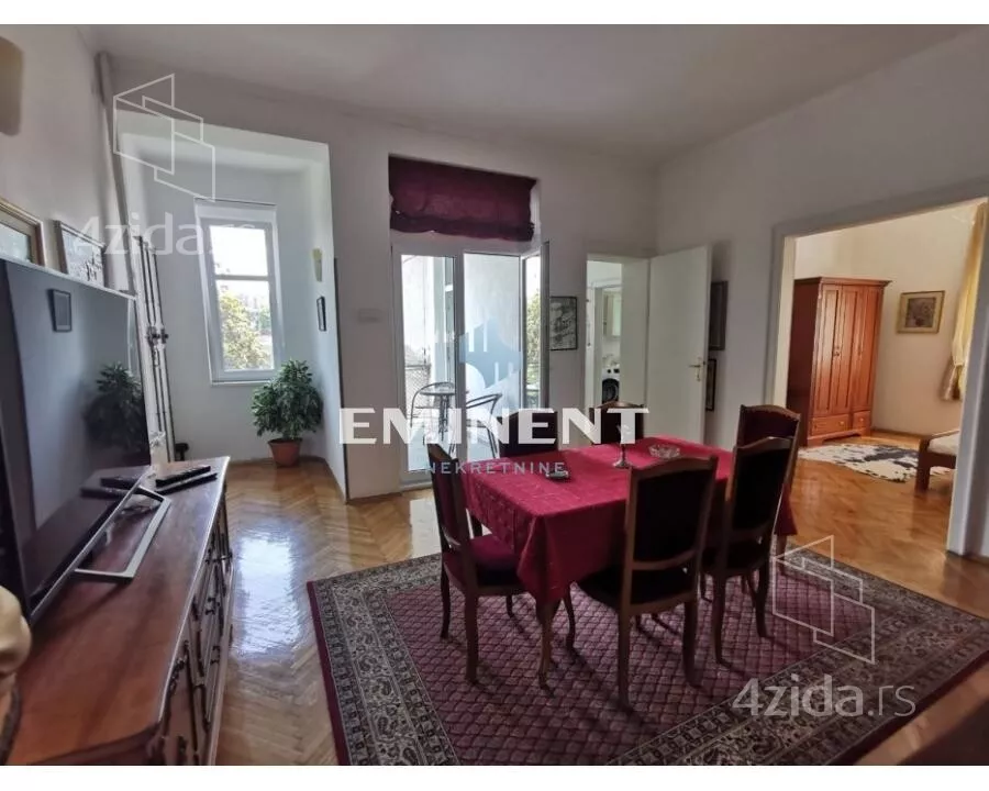 Četvoroiposoban stan | 4zida