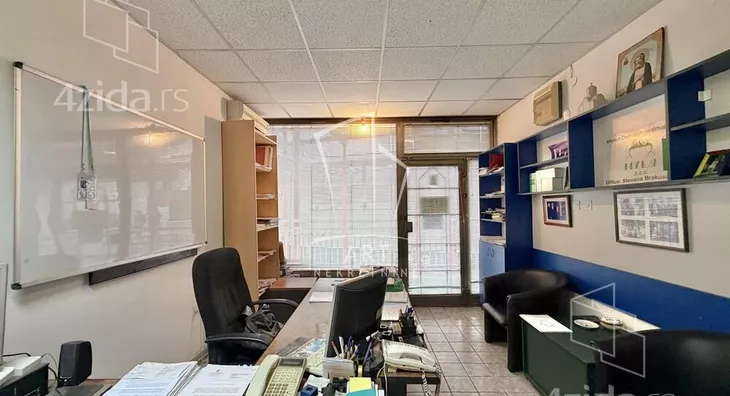 Poslovni prostor | 4zida
