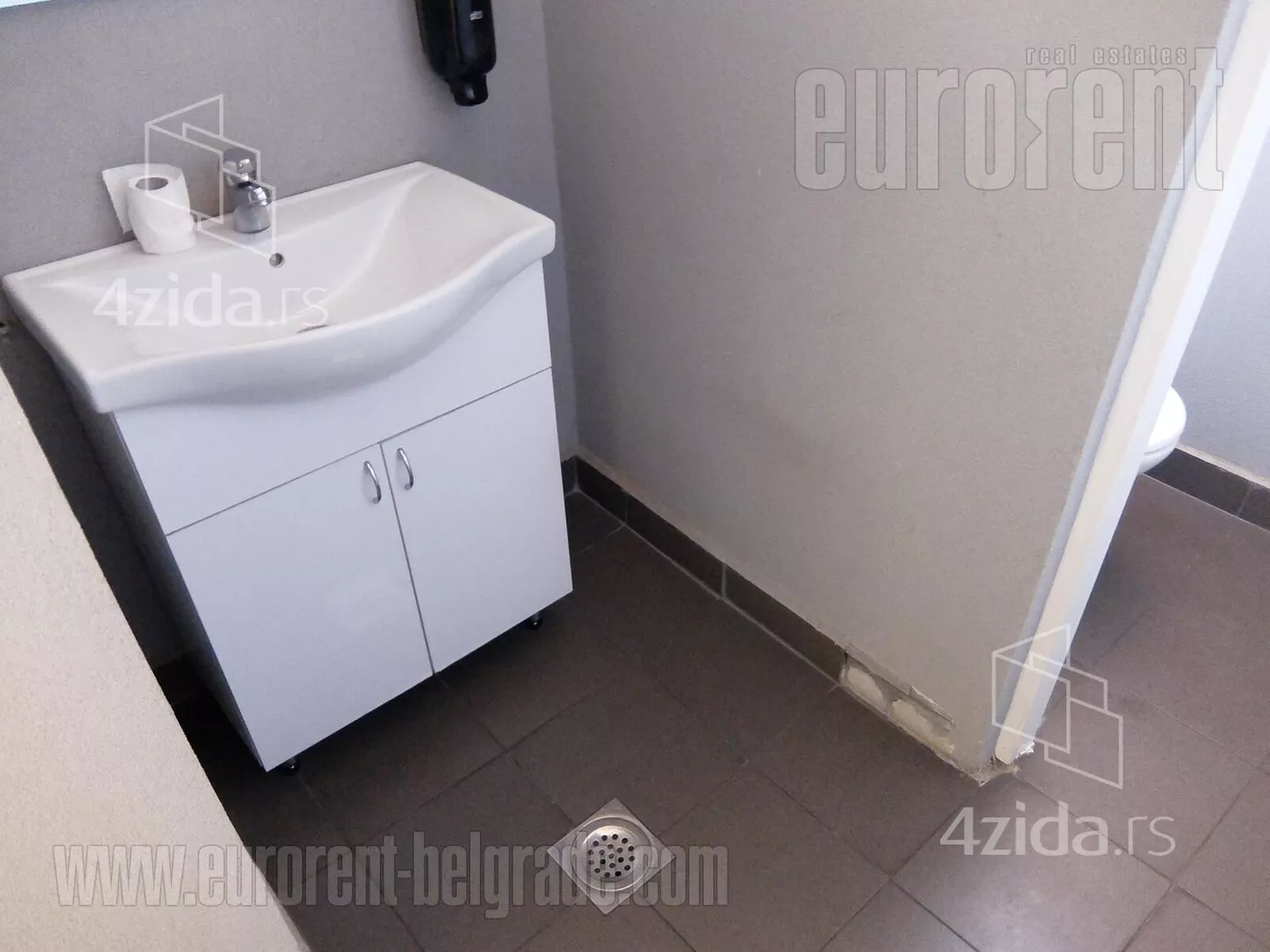 Poslovni prostor | 4zida