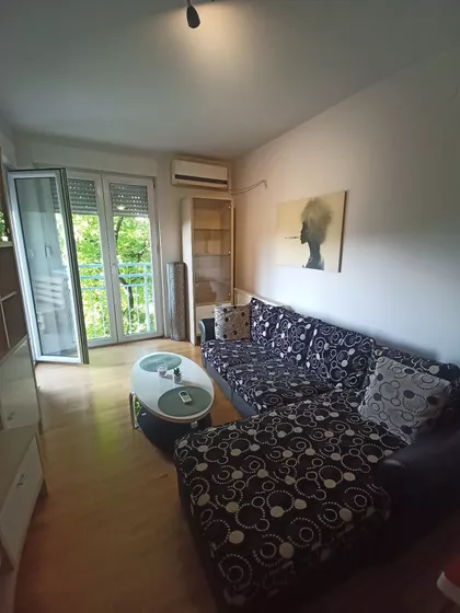 Braće Ribnikar | 4zida.rs