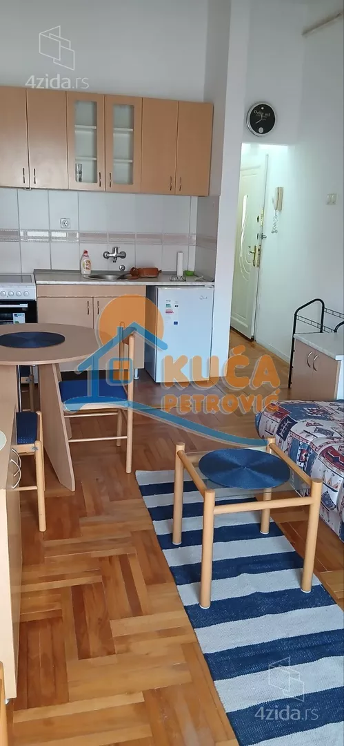 Garsonjera | 4zida