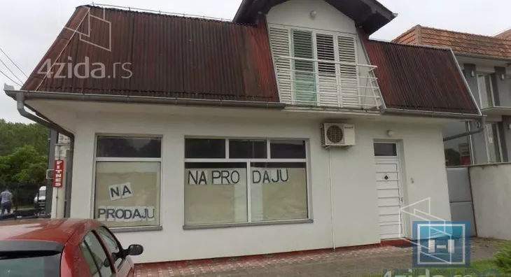Lokal | 4zida