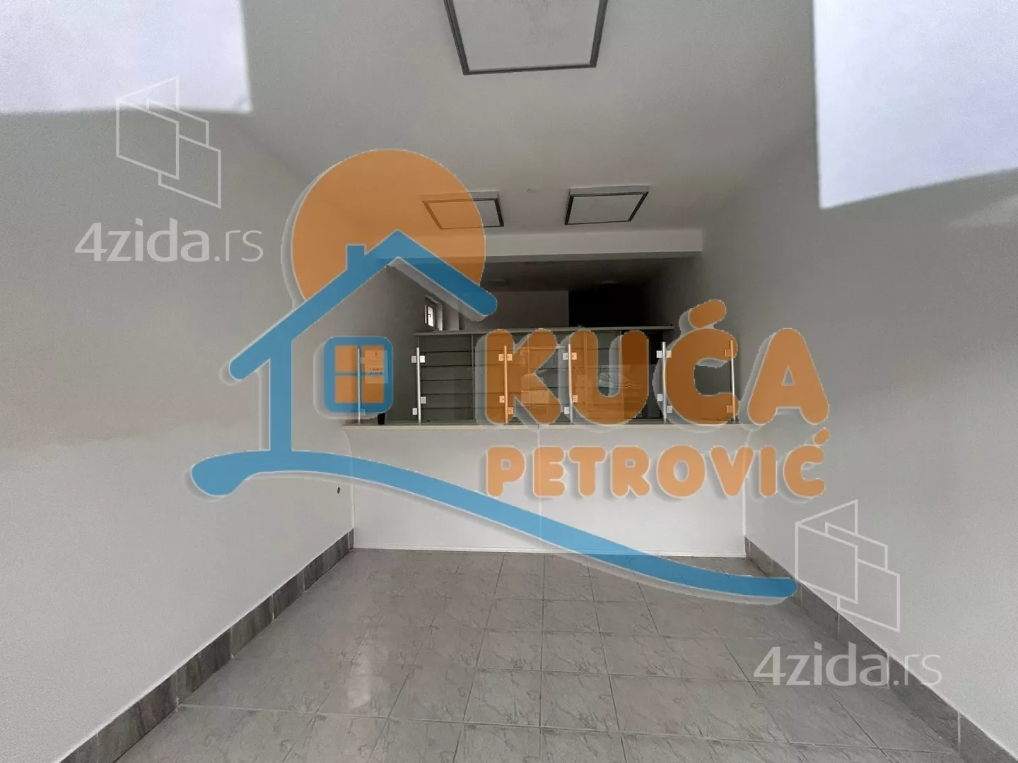 Lokal | 4zida
