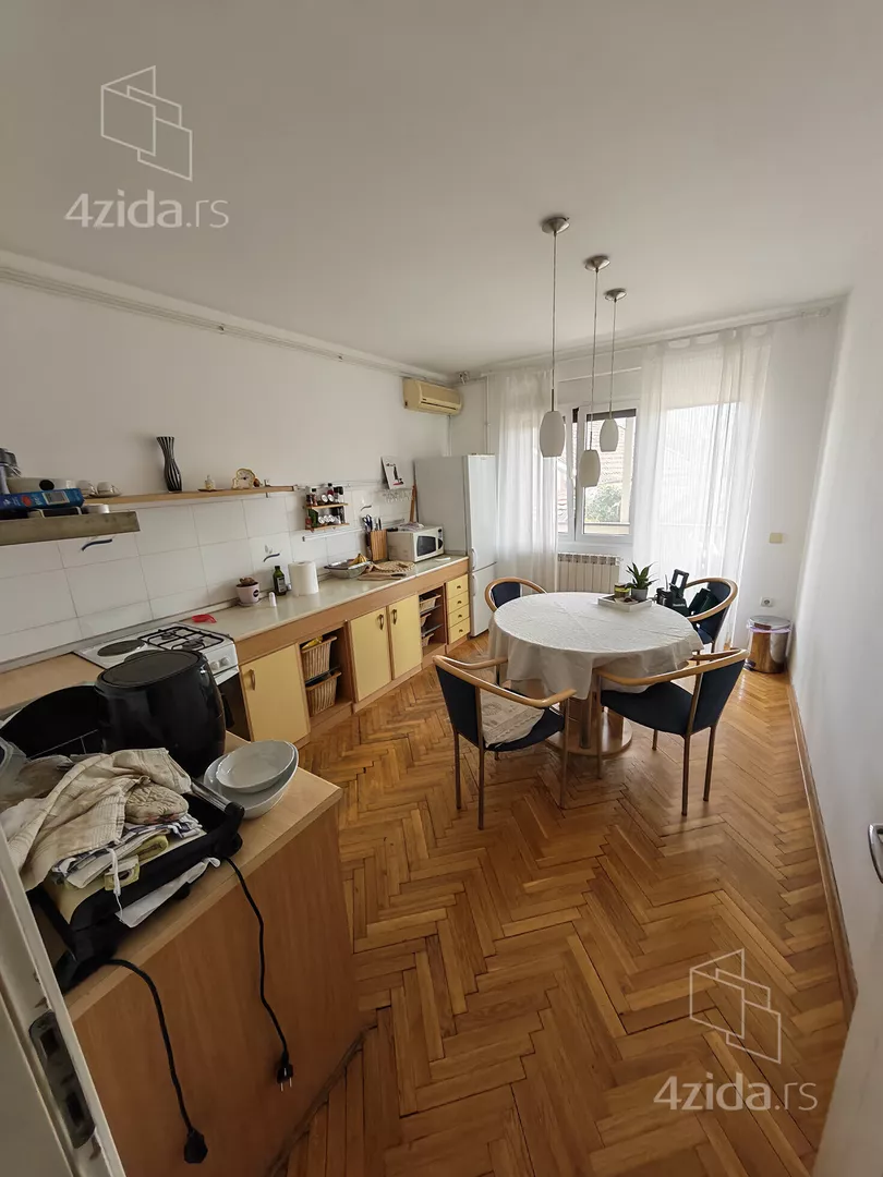 4-etažna kuća | 4zida