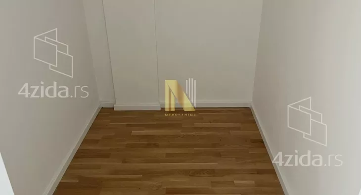 Četvoroiposoban stan | 4zida