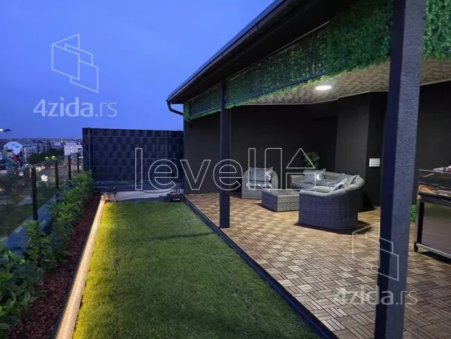 Petosoban stan | 4zida