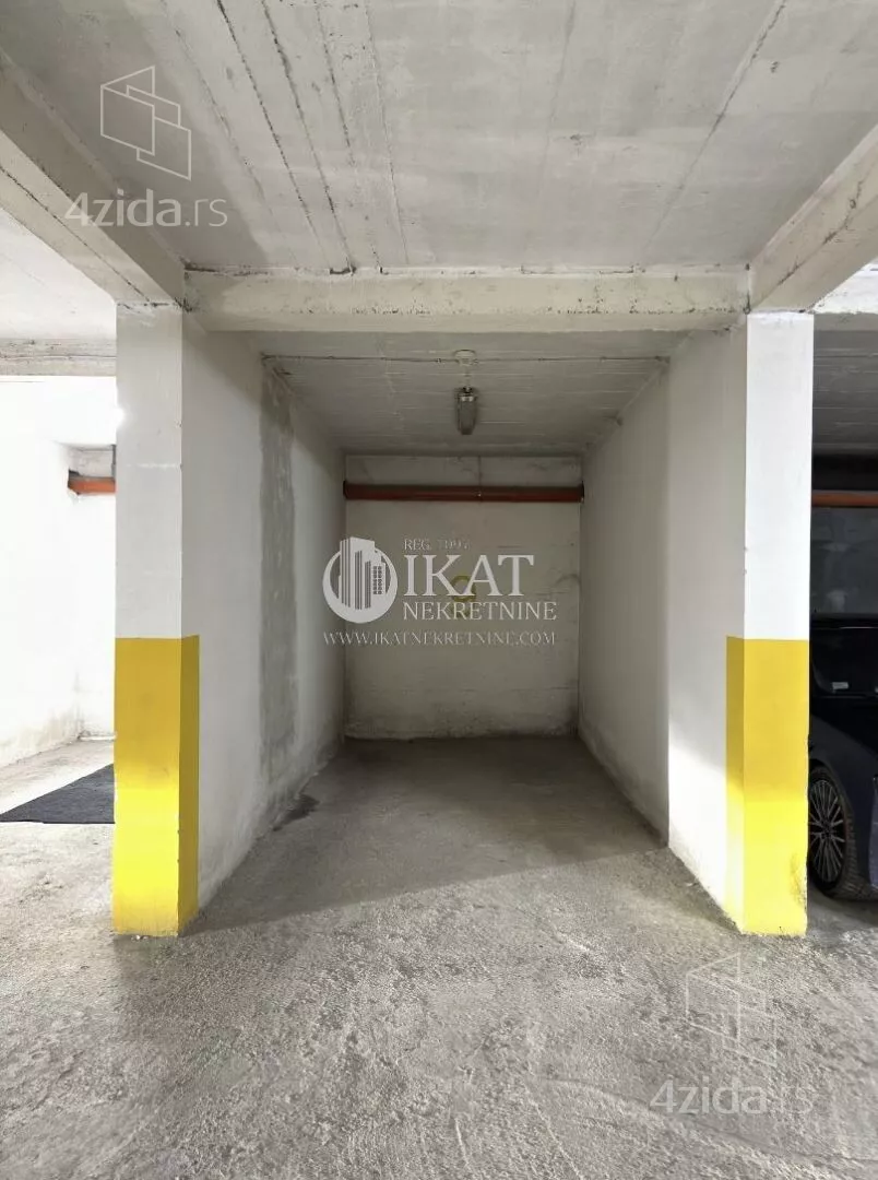 Garaža | 4zida