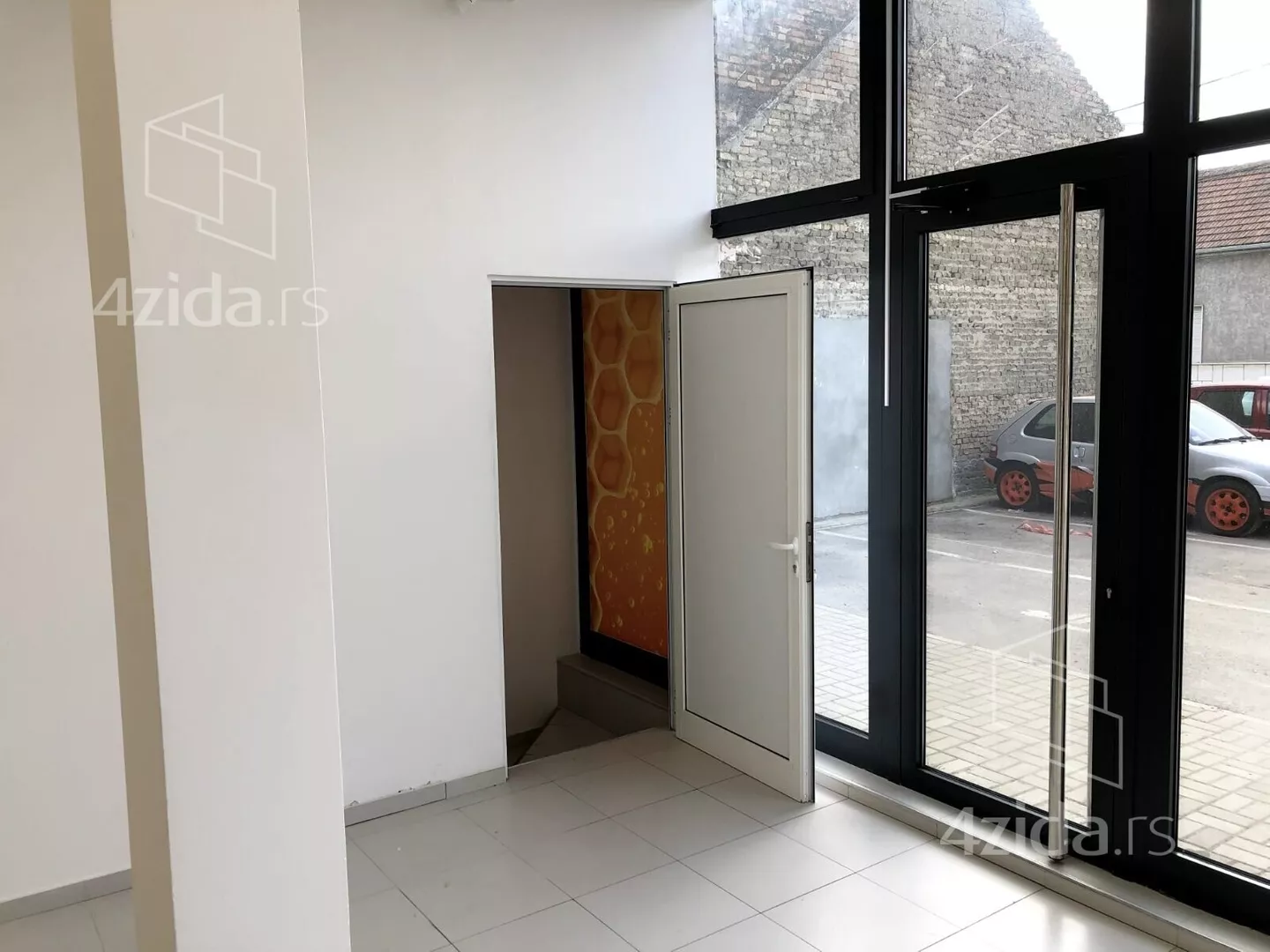 Lokal | 4zida