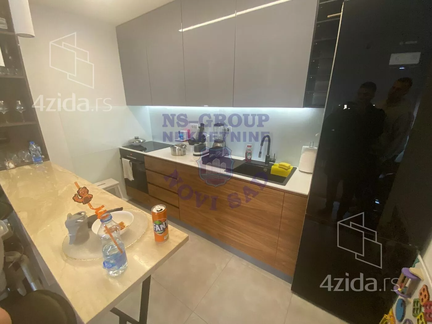 Četvorosoban stan | 4zida