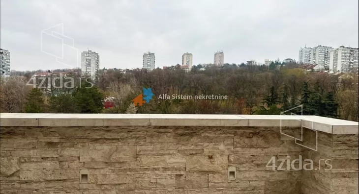 Četvoroiposoban stan | 4zida