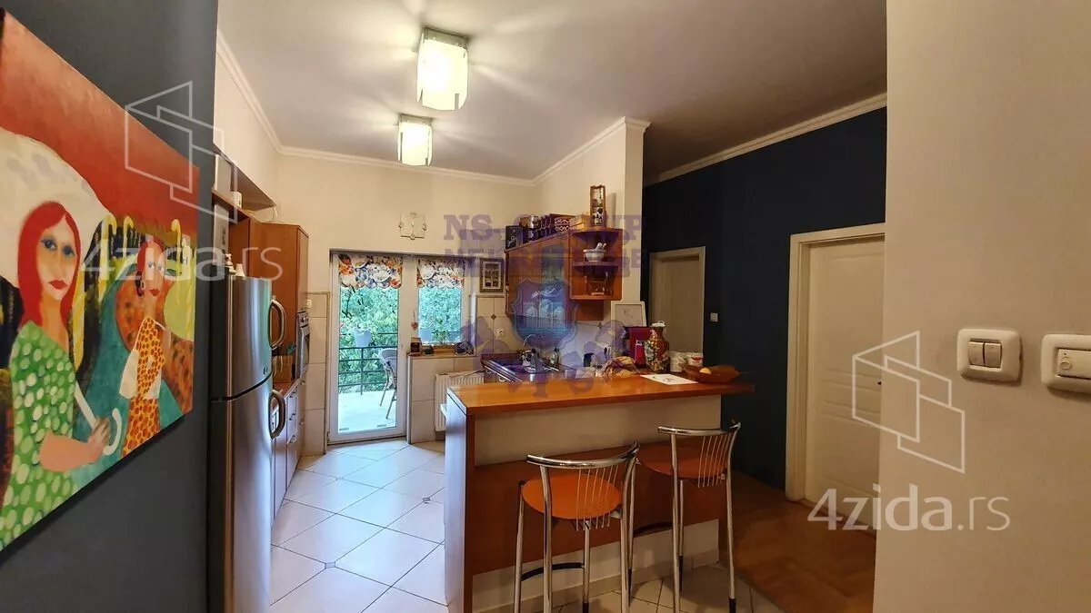 Petosoban stan | 4zida