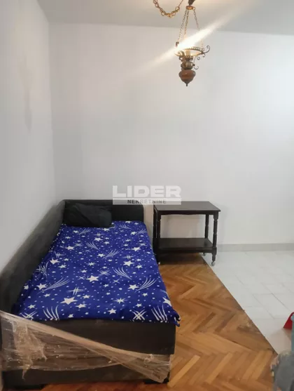 Ace Joksimovića | 4zida.rs