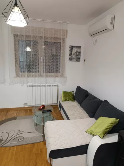 Dvadesetprve Divizije | 4zida.rs