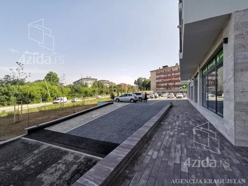 Poslovni prostor | 4zida