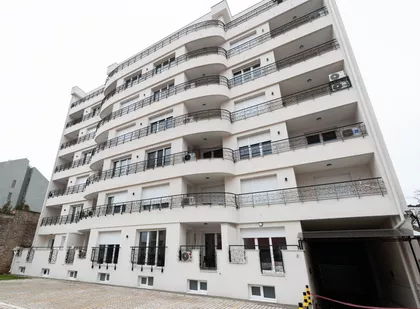 Luke Sučića 9 | 4zida.rs