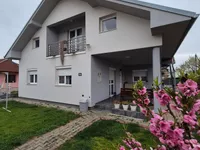 Gradske lokacije, Čačak | 4zida.rs