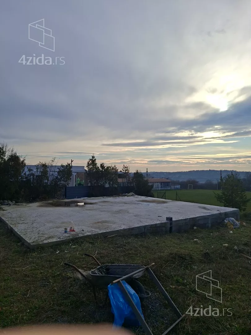 Građevinsko zemljište | 4zida