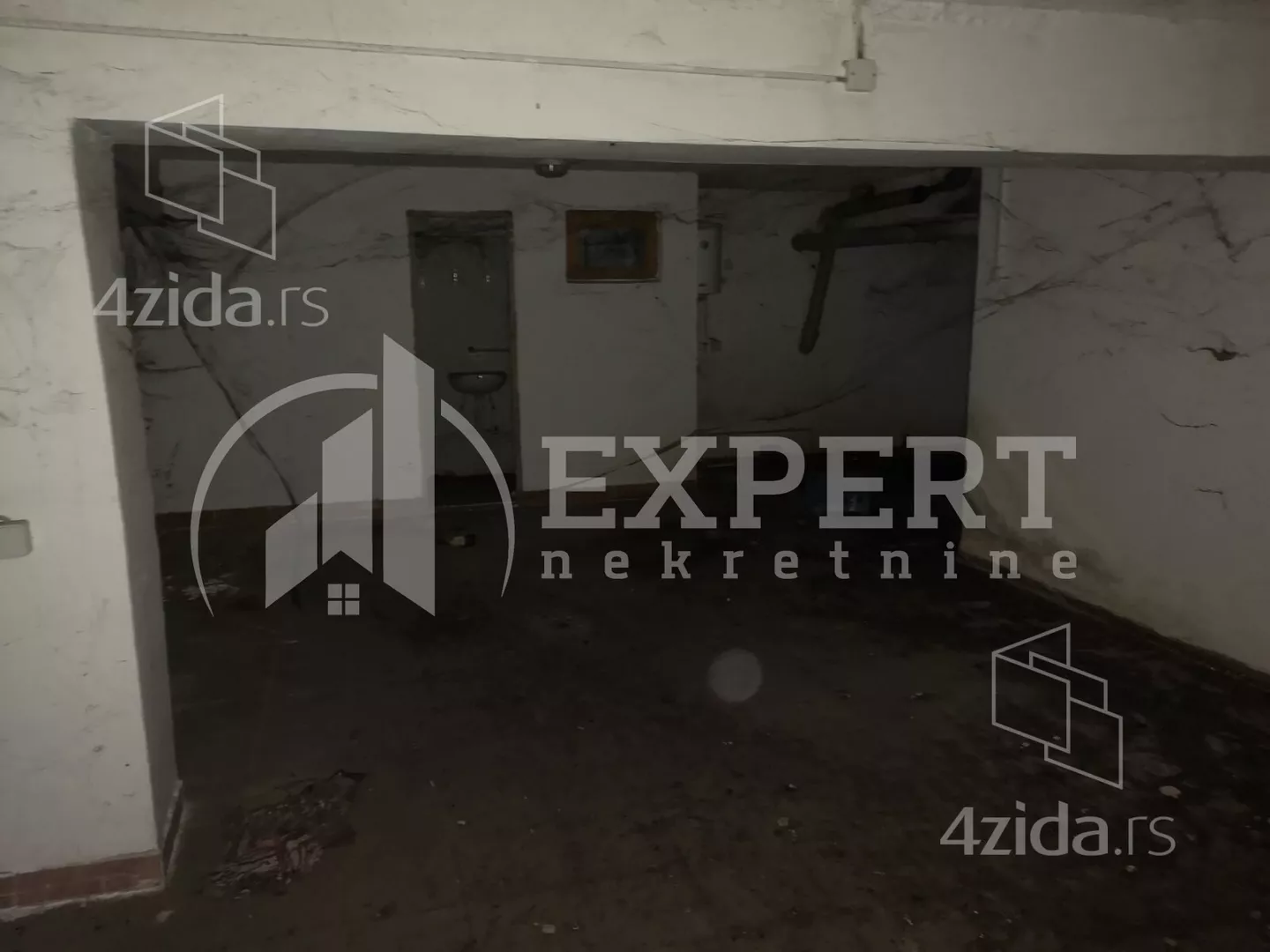 Lokal | 4zida