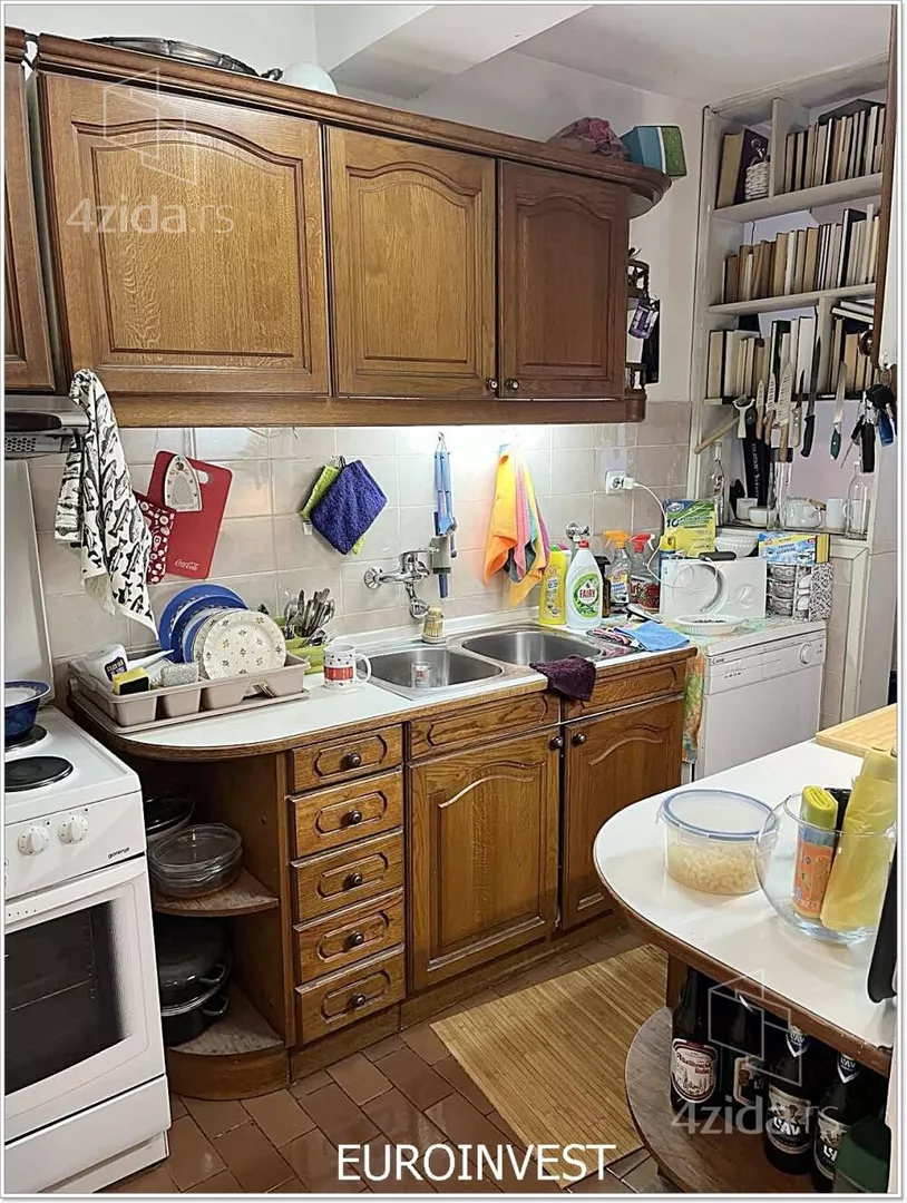 Troiposoban stan | 4zida