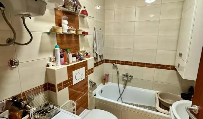 Četvoroiposoban stan | 4zida