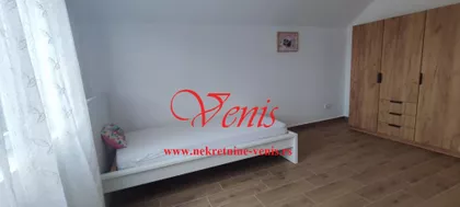 Marije Petrović | 4zida.rs