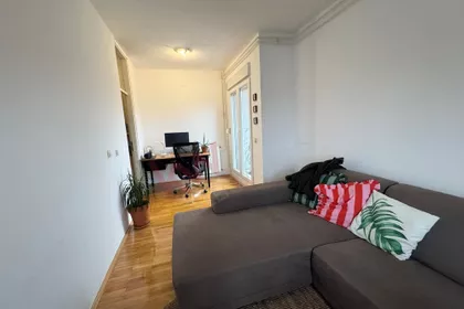 Mike Alasa | 4zida.rs