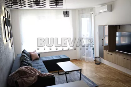 Bulevar svetog cara | 4zida.rs