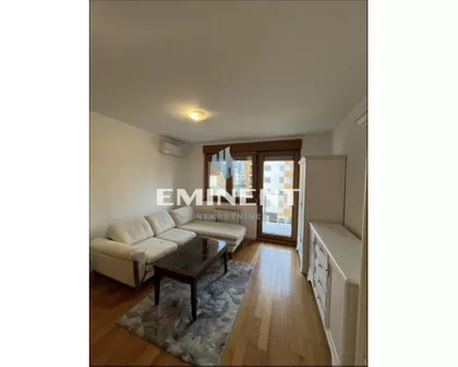 Uroša Martinovića | 4zida.rs