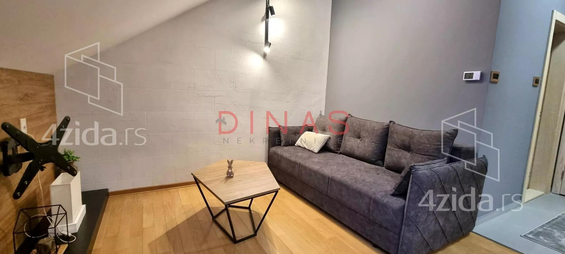 Petosoban stan | 4zida