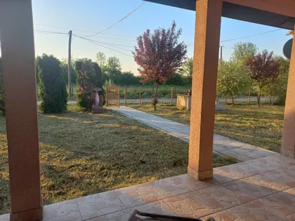 Okolne lokacije | 4zida.rs