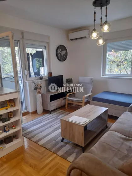 Univerzijade | 4zida.rs