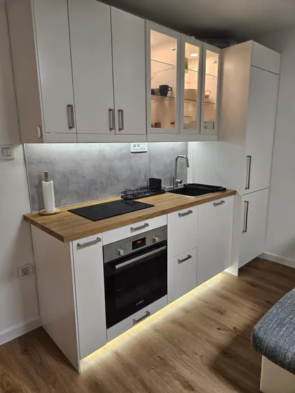 Karađorđeva | 4zida.rs