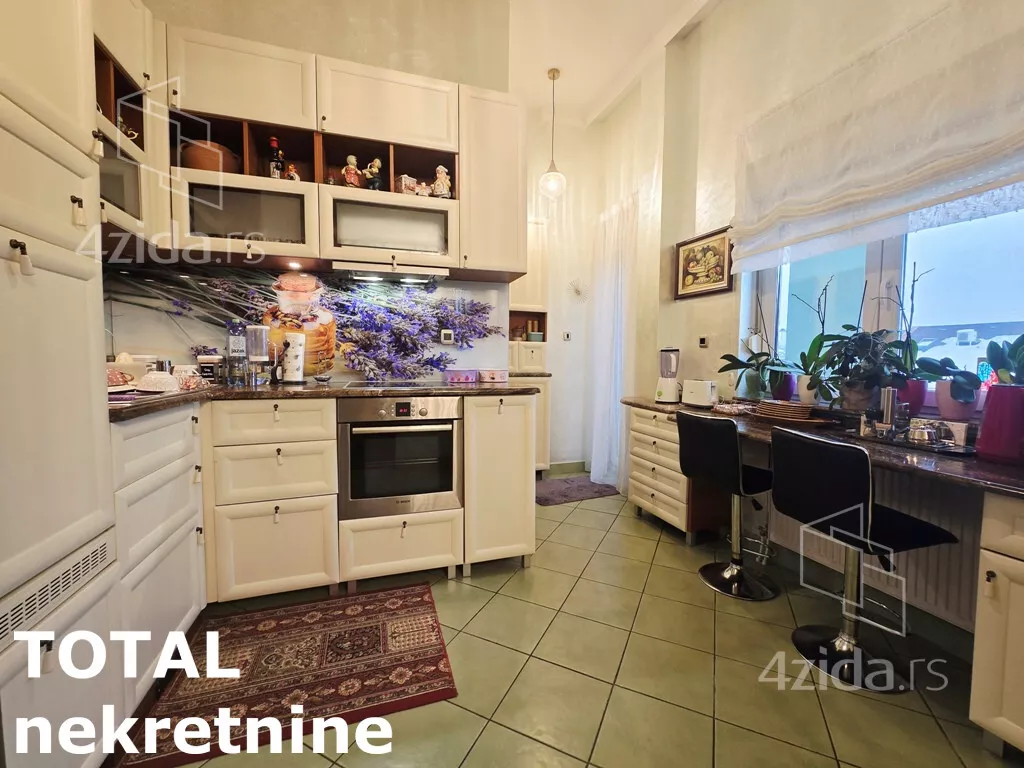 Petosoban stan | 4zida