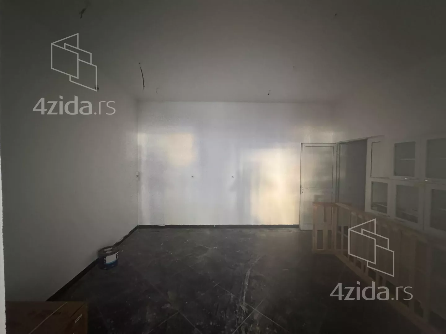 Lokal | 4zida