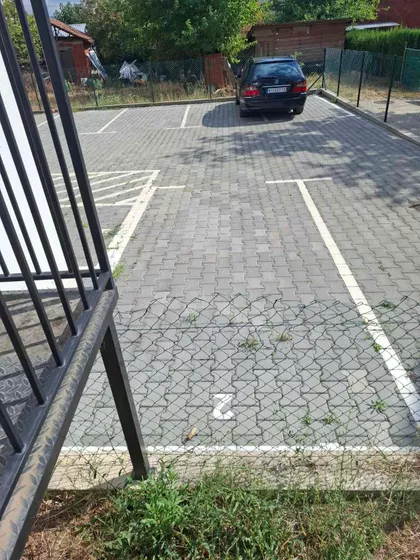 Taska Uzunovića 19b | 4zida.rs