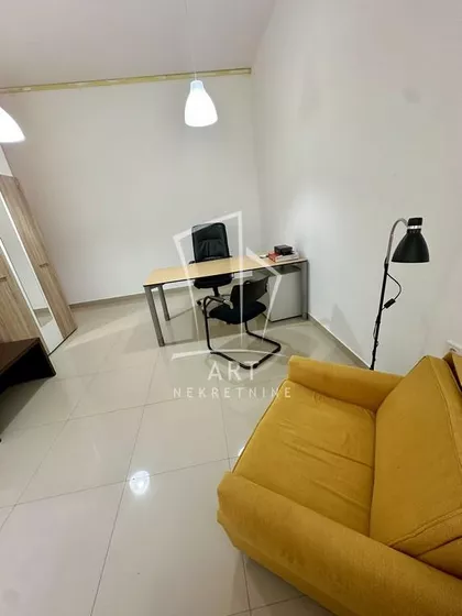 Tome Maksimovića | 4zida.rs