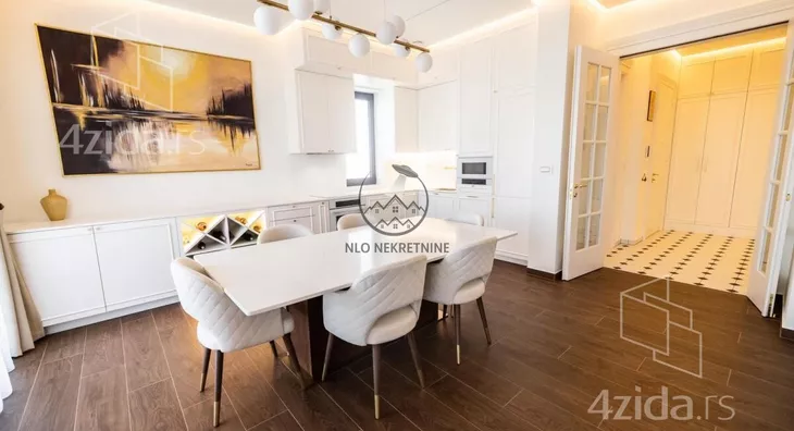 Petosoban stan | 4zida