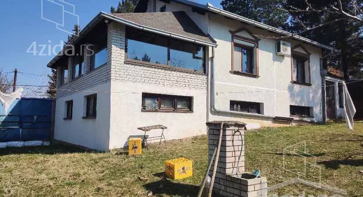 Kuća | 4zida