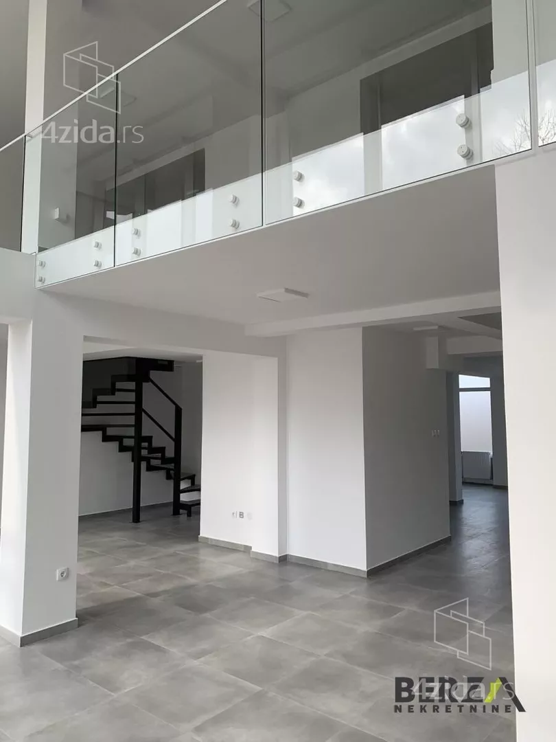 Lokal | 4zida