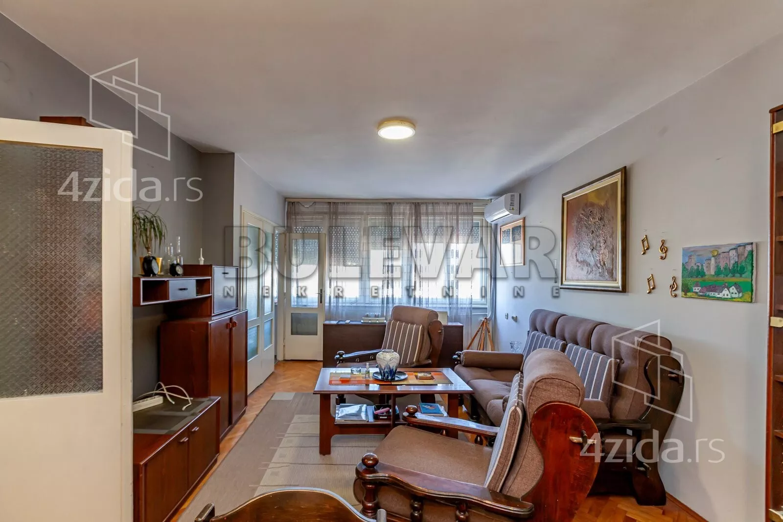 Troiposoban stan | 4zida