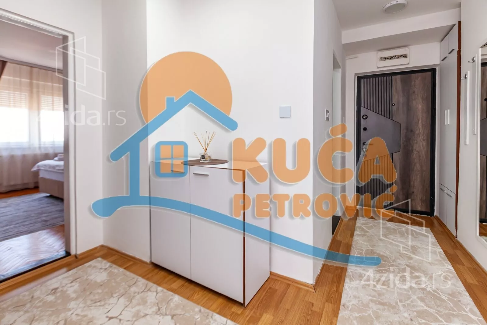 Troiposoban stan | 4zida