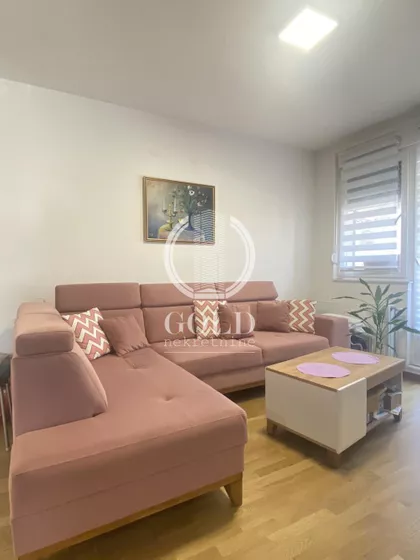 Marije Bursać | 4zida.rs