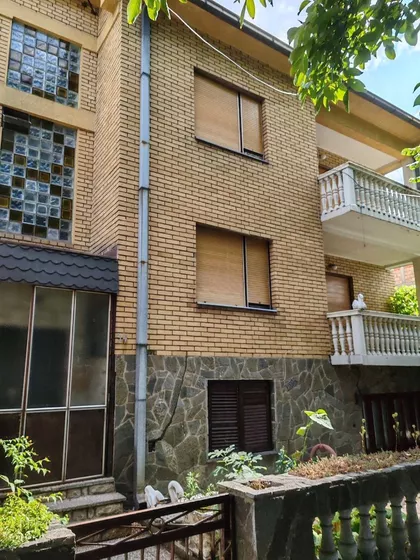 Ivana Milutinovića | 4zida.rs