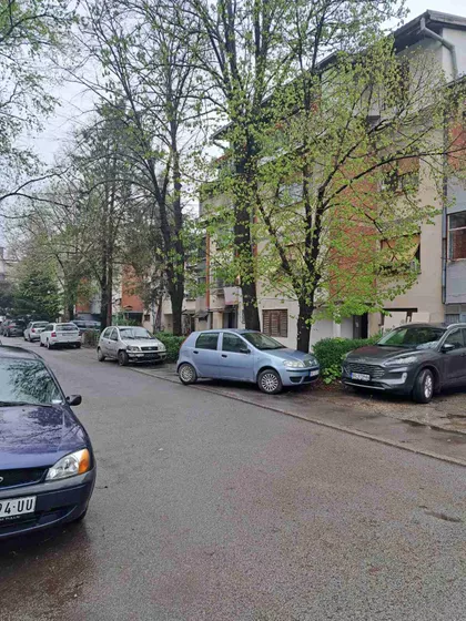 Postojnska | 4zida.rs