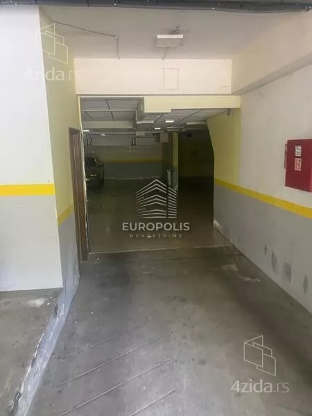 Garaža | 4zida