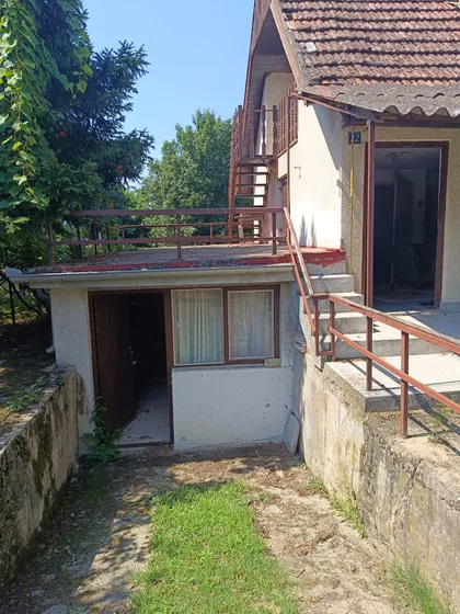 Save Vukelića 22 | 4zida.rs